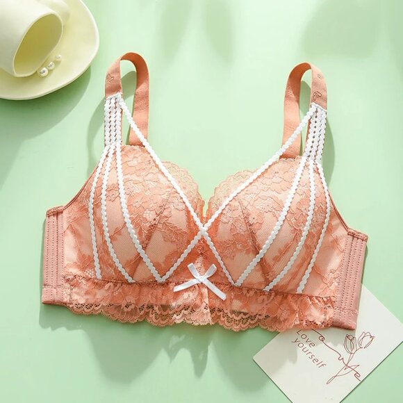 Women’s Plus Size 38-40/85-90E Coraline Floral Lace Wireless Bra, Full Coverage, - Picture 3 of 4